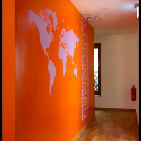 Haus 12