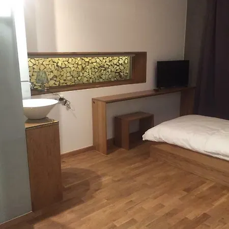 Haus 12 Hotel