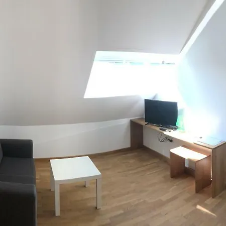 Haus 12